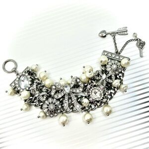 Betsey Johnson ‘Pretty Punk Pearl’ Silver/White Pearl/Bow/Crystal Bracelet  HTF!